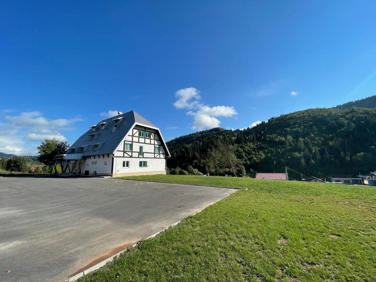 Hotel Legat Kuca Za Odmor Pale Exterior foto